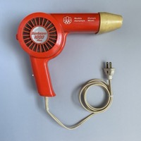 Hair dryer